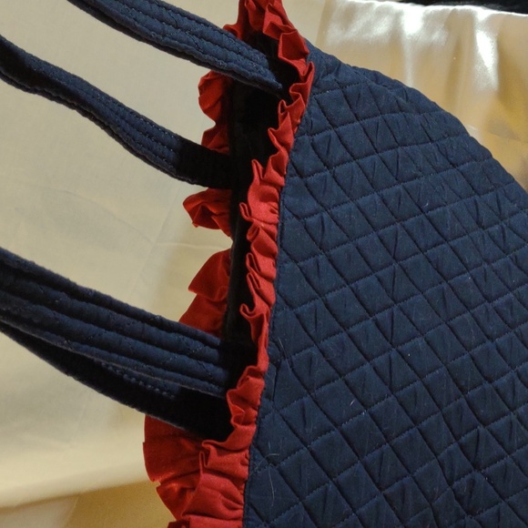 Vintage Quilted Navy Blue Shoulder Bag/Purse w/Flag, by Williamsburg - Picture 4 of 8